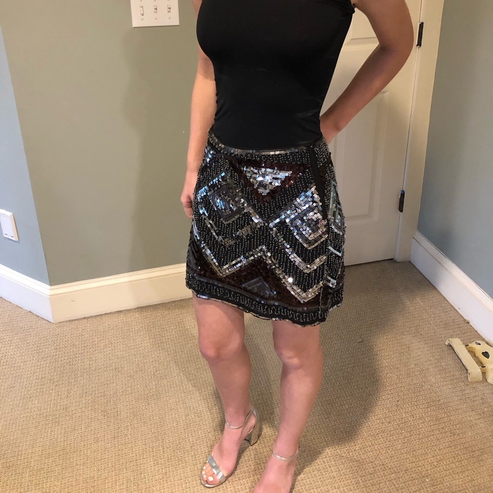 H&M women’s sequence mini skirt